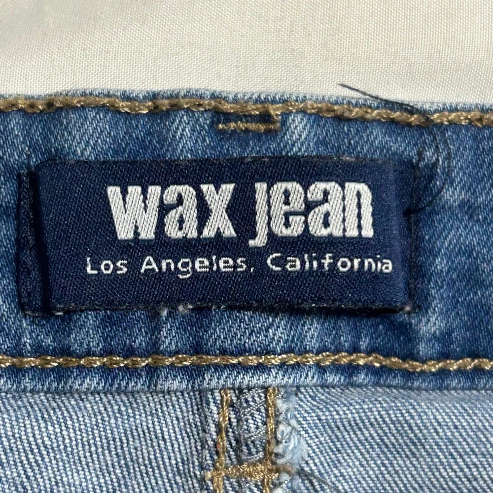 Wax Jean Womens Medium Wash Distressed Cuffed Denim Shorts 90145 Blue Size L - Picture 8 of 13